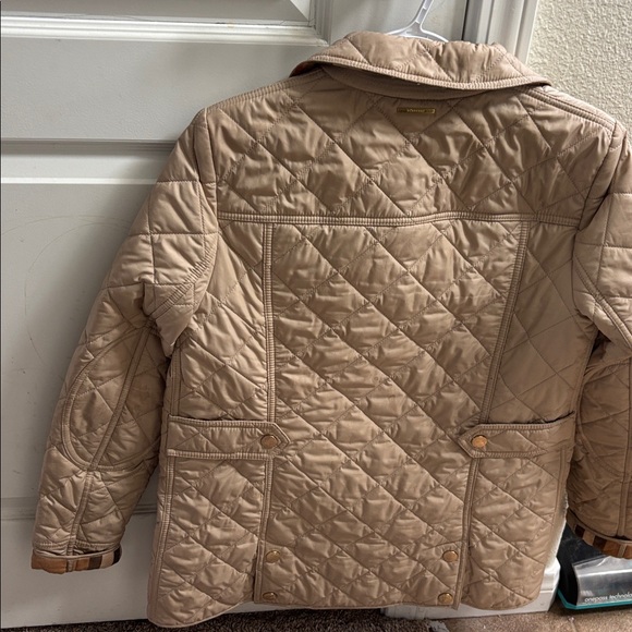 Burberry Quilt 💯 Classic Beige Gold buttons  Jacket - Picture 2 of 5